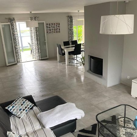 Maison Familiale Avec Jardin De 1500M2 Saint-Genes-de-Fronsac Экстерьер фото