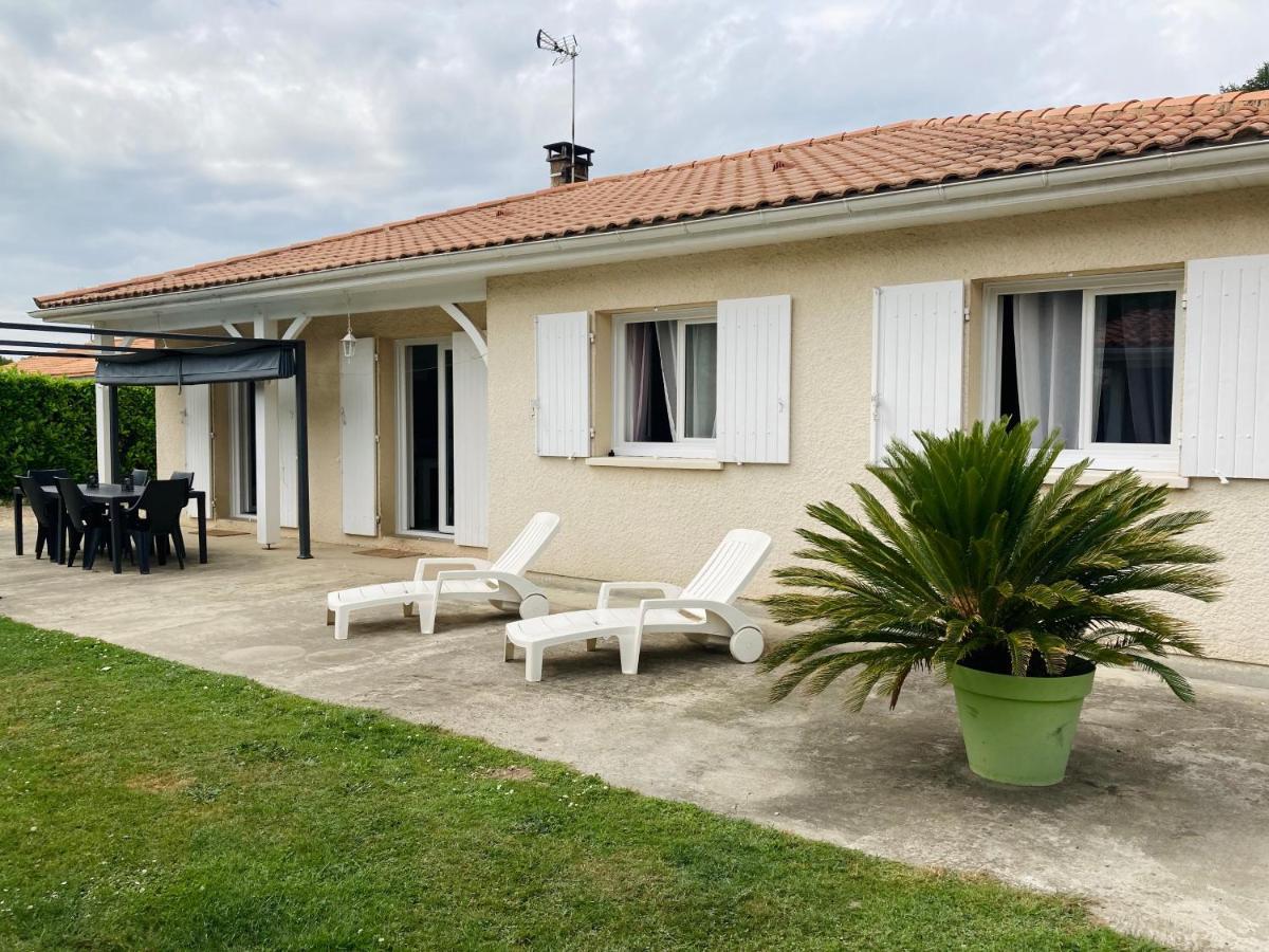 Maison Familiale Avec Jardin De 1500M2 Saint-Genes-de-Fronsac Экстерьер фото
